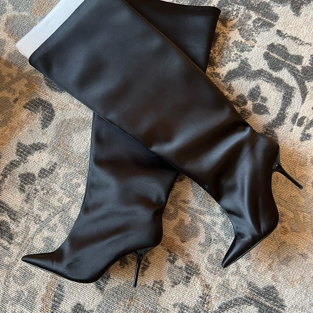 Good American Sleek Black Heeled Boots